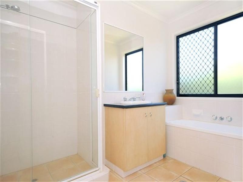 14 Emerald Court, Middle Ridge QLD 4350