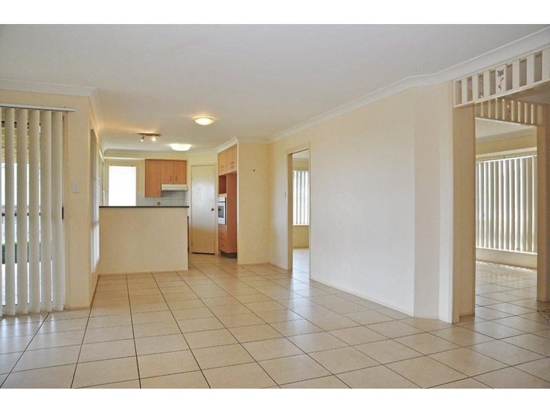 9 La Vista Court, Middle Ridge QLD 4350