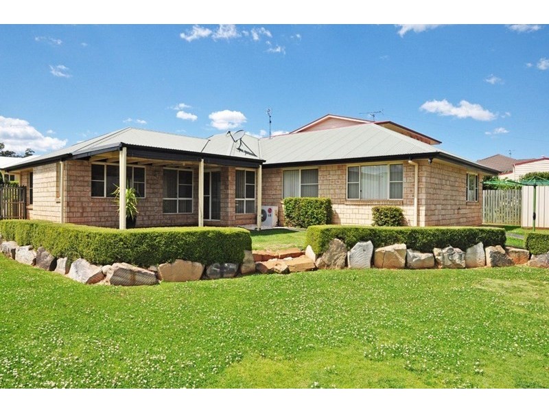 9 La Vista Court, Middle Ridge QLD 4350