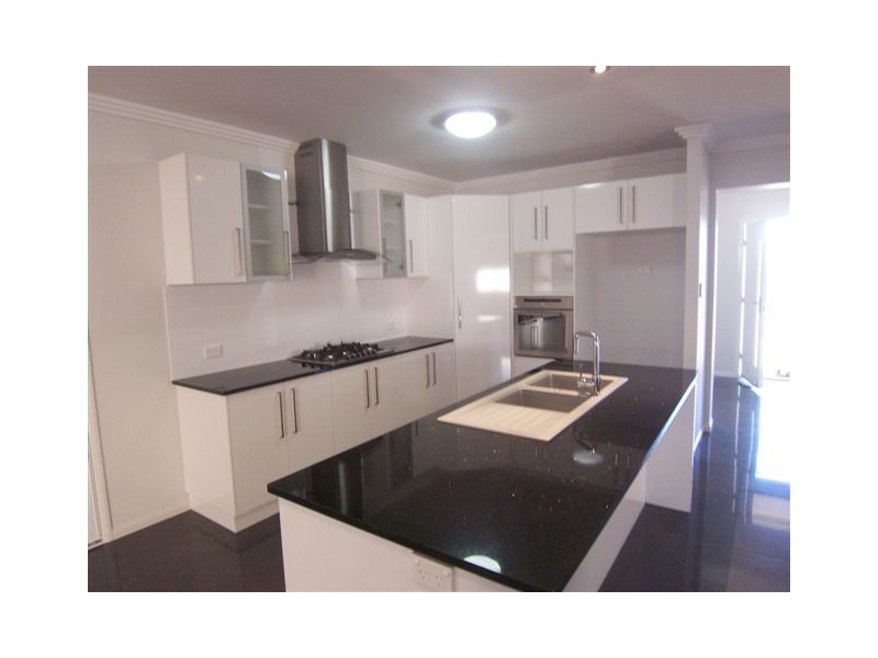 18 Rosella Street, Rangeville QLD 4350