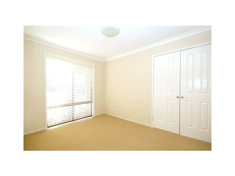 8 Currawong Drive, Highfields QLD 4352