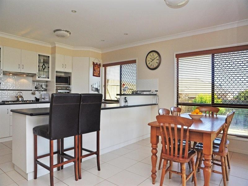 2 Nioka Drive, Highfields QLD 4352