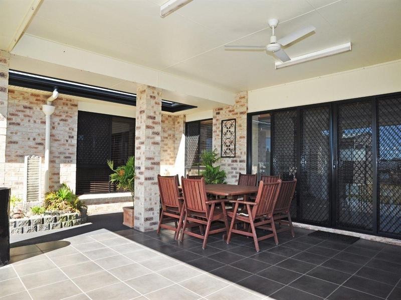 2 Nioka Drive, Highfields QLD 4352