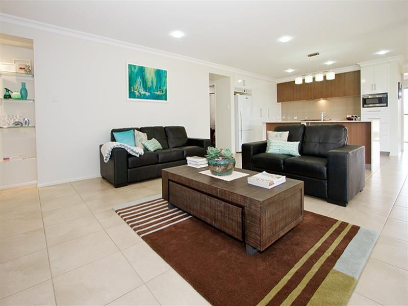 322 Ramsay Street, Middle Ridge QLD 4350