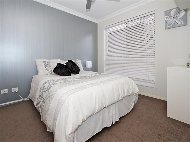 322 Ramsay Street, Middle Ridge QLD 4350