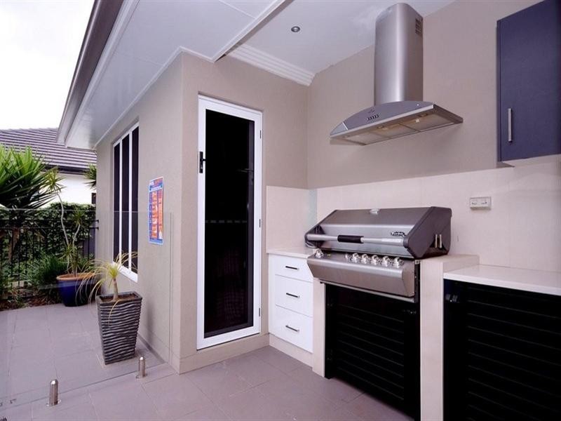 9 Bonville Court, Middle Ridge QLD 4350