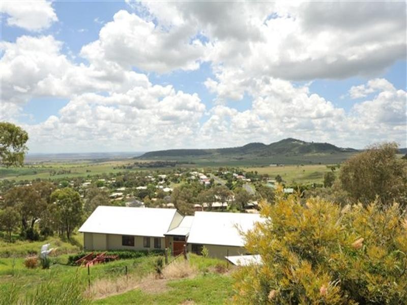 15 Darel Street, Kingsthorpe QLD 4400