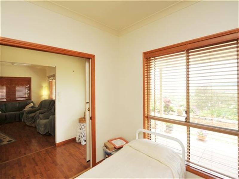 15 Darel Street, Kingsthorpe QLD 4400