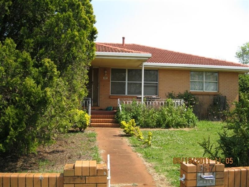 367 West Street, Harristown QLD 4350