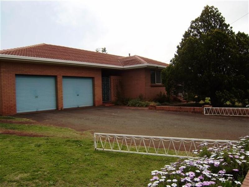 367 West Street, Harristown QLD 4350