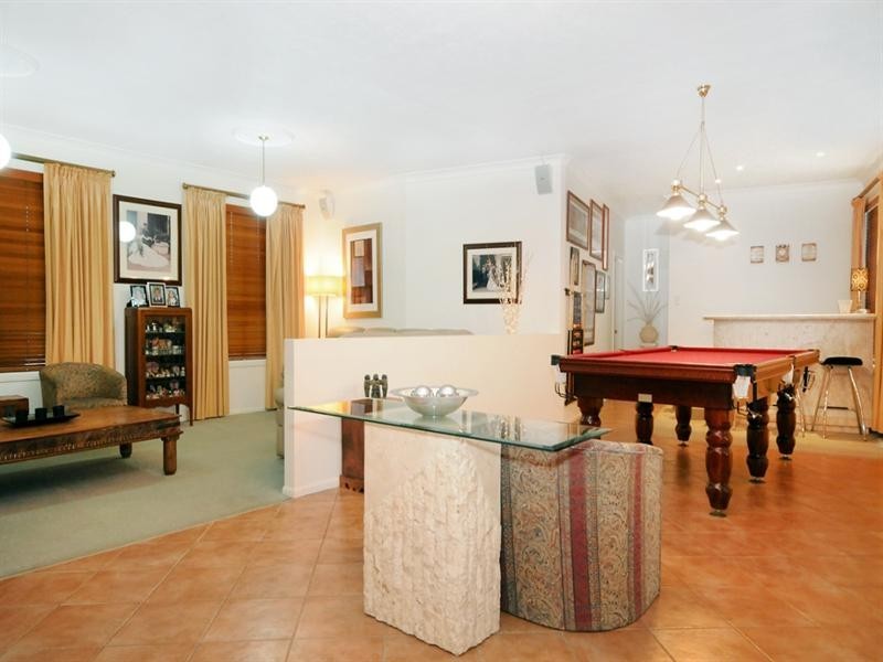 6 Harvey Road, Glenvale QLD 4350