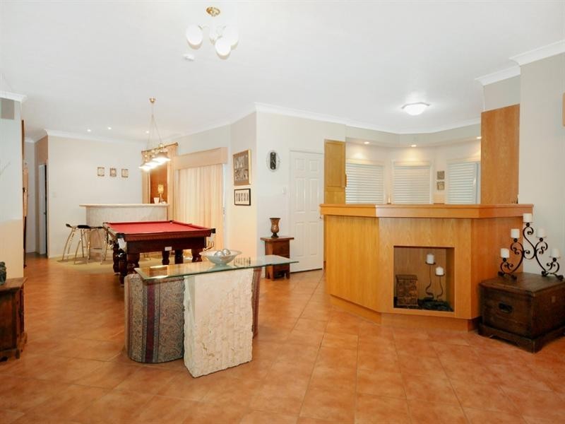 6 Harvey Road, Glenvale QLD 4350