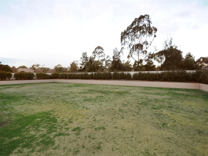 6 Harvey Road, Glenvale QLD 4350