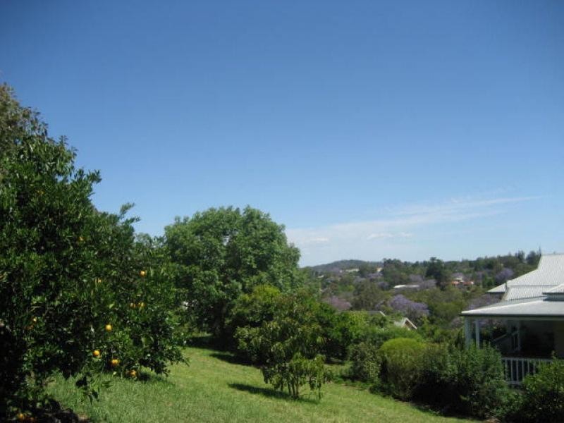 46A Mackenzie Street, Mount Lofty QLD 4350