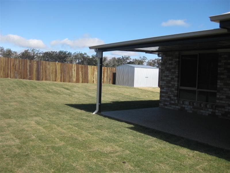 11 Camborne Drive, Highfields QLD 4352