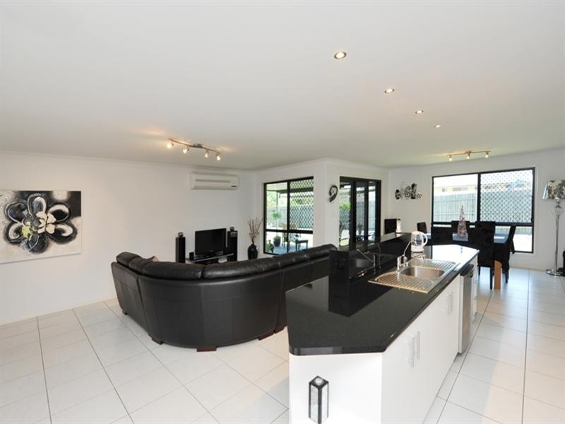 24 Elizabeth Street, Westbrook QLD 4350