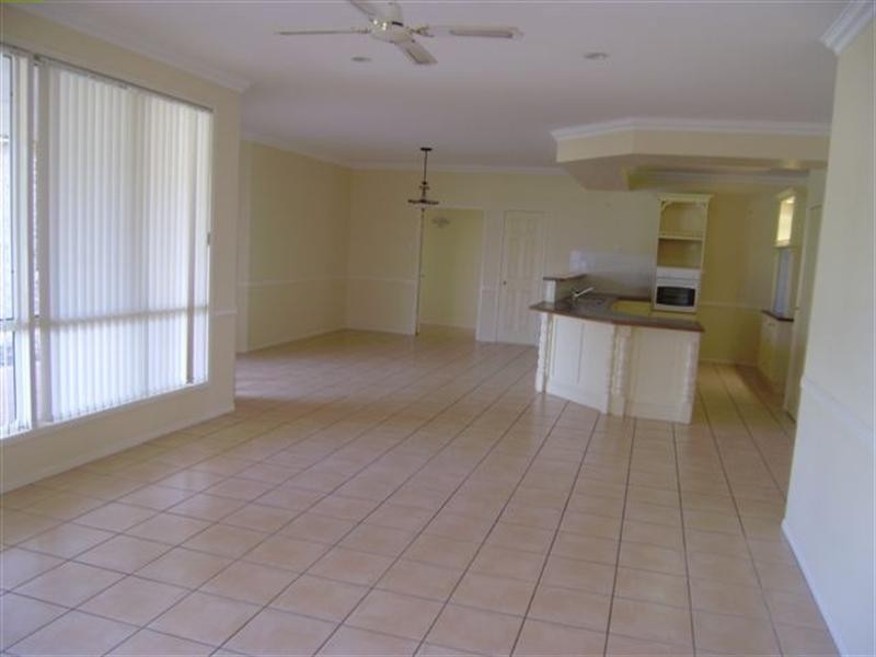 24 Fairview Crescent, Highfields QLD 4352