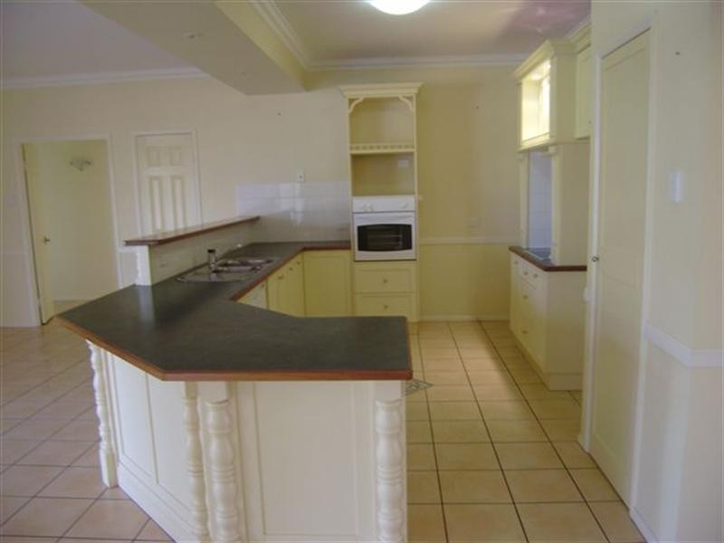 24 Fairview Crescent, Highfields QLD 4352