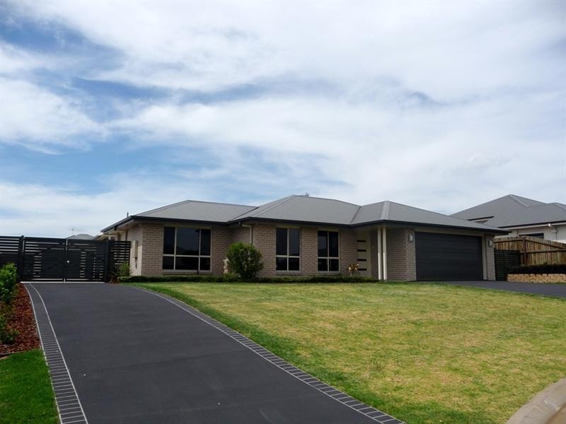 71 Whitman Street, Westbrook QLD 4350