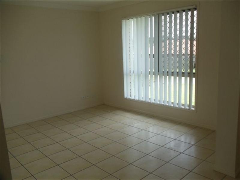 30 Wareena Crescent, Glenvale QLD 4350