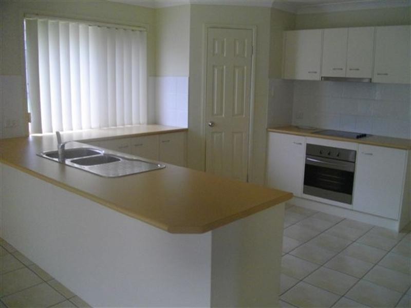 22 Wareena Crescent, Glenvale QLD 4350