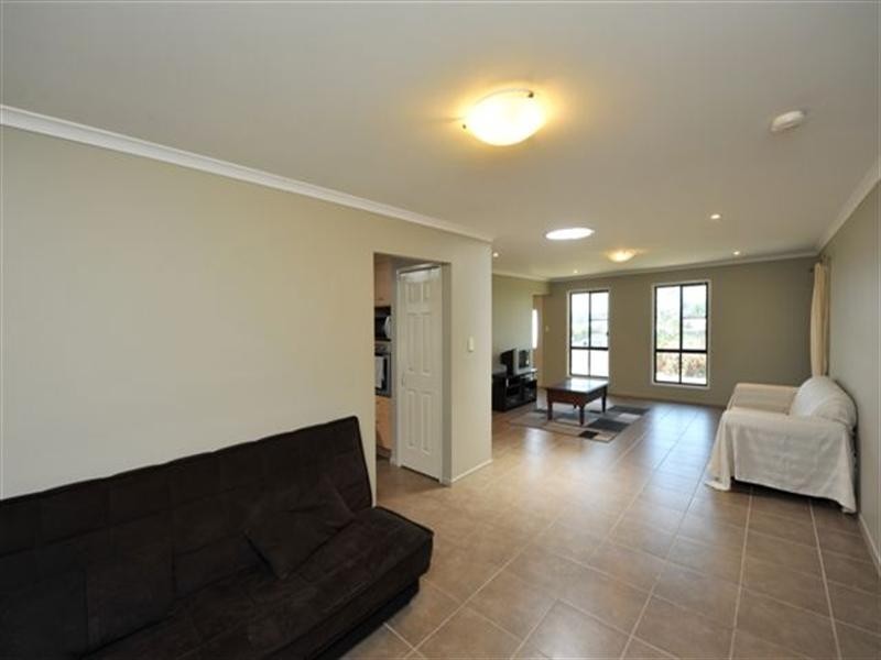 8 Shelley Court, Westbrook QLD 4350