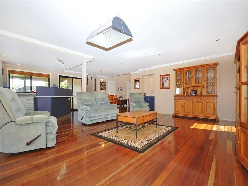 7 Pillar Street, Middle Ridge QLD 4350