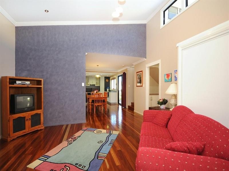 7 Pillar Street, Middle Ridge QLD 4350