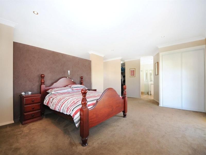 7 Pillar Street, Middle Ridge QLD 4350