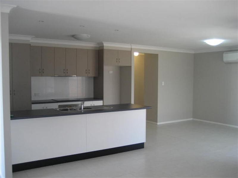 13 Kurrawa Cresent, Glenvale QLD 4350