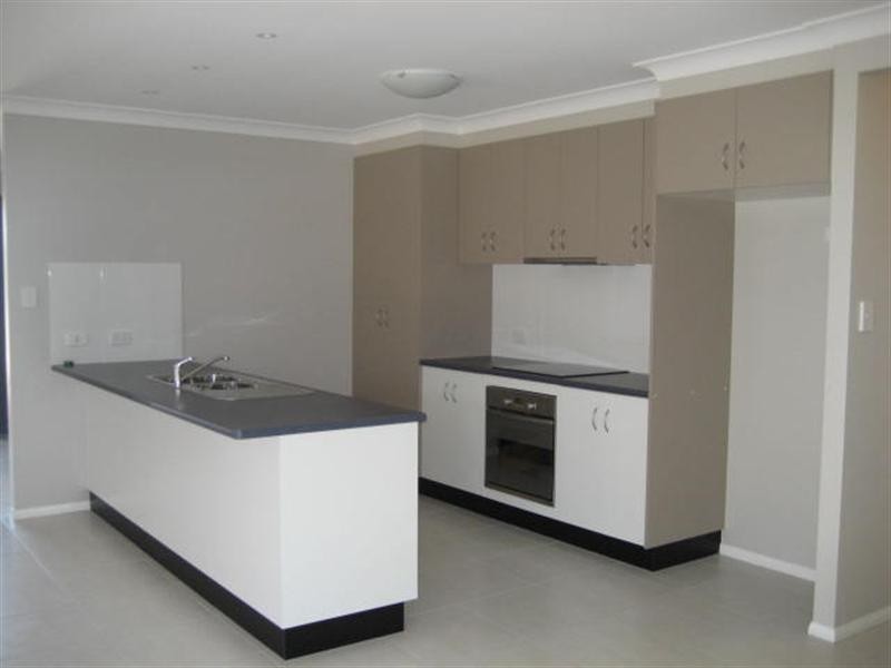 13 Kurrawa Cresent, Glenvale QLD 4350