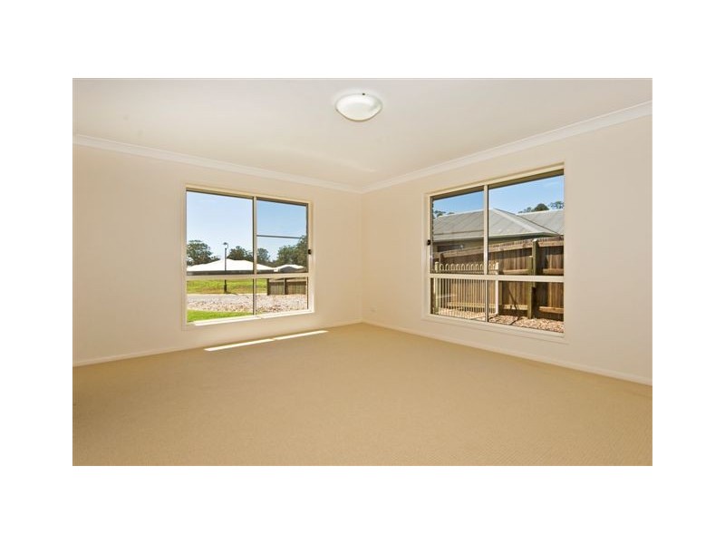 22 Manooka Crescent, Highfields QLD 4352
