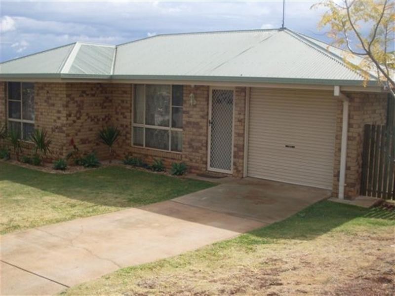 51 Dalzell Crescent, Darling Heights QLD 4350