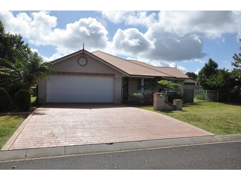 9 Chelwyn Street, Middle Ridge QLD 4350