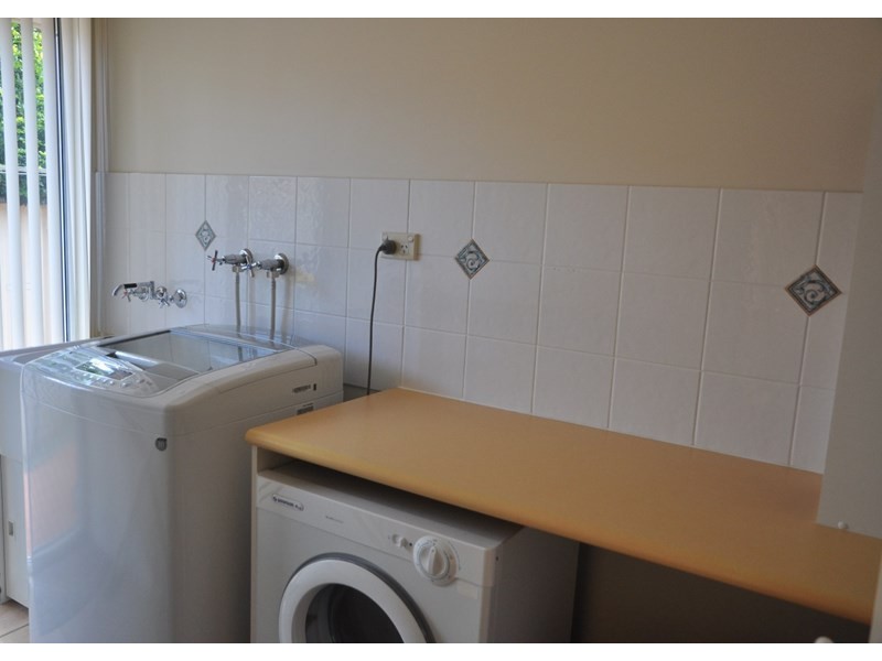 9 Chelwyn Street, Middle Ridge QLD 4350