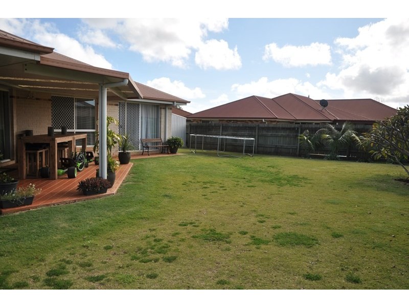 9 Chelwyn Street, Middle Ridge QLD 4350