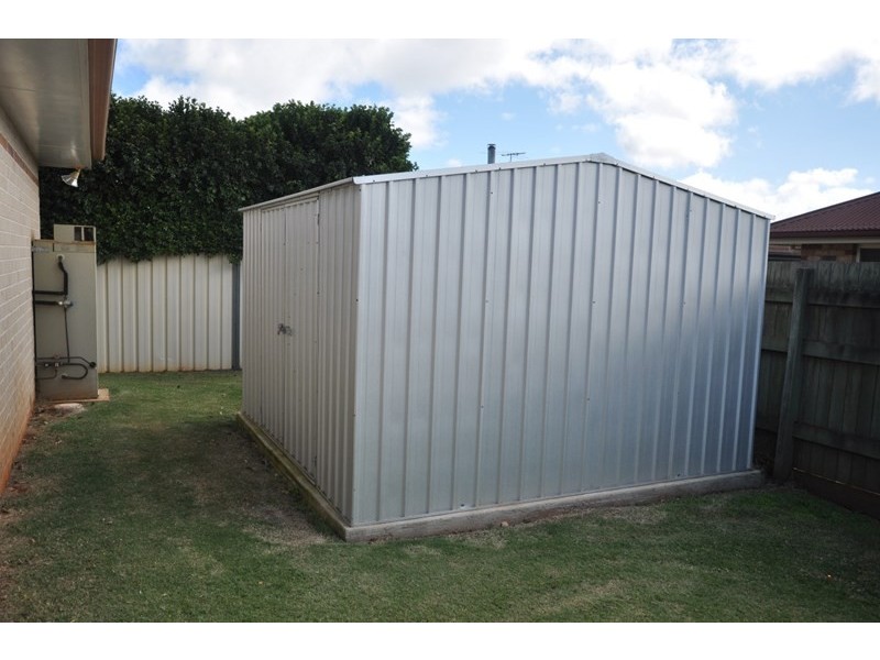 9 Chelwyn Street, Middle Ridge QLD 4350