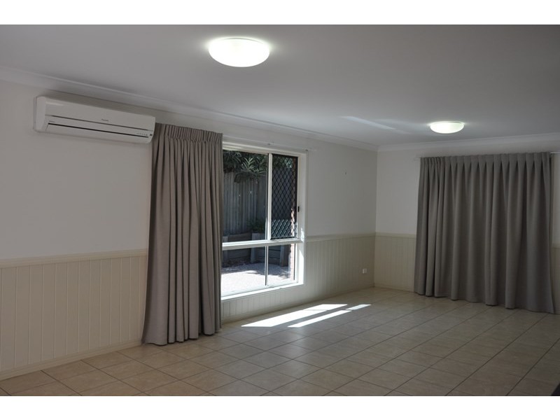 4/6 Victory Street, Newtown QLD 4350