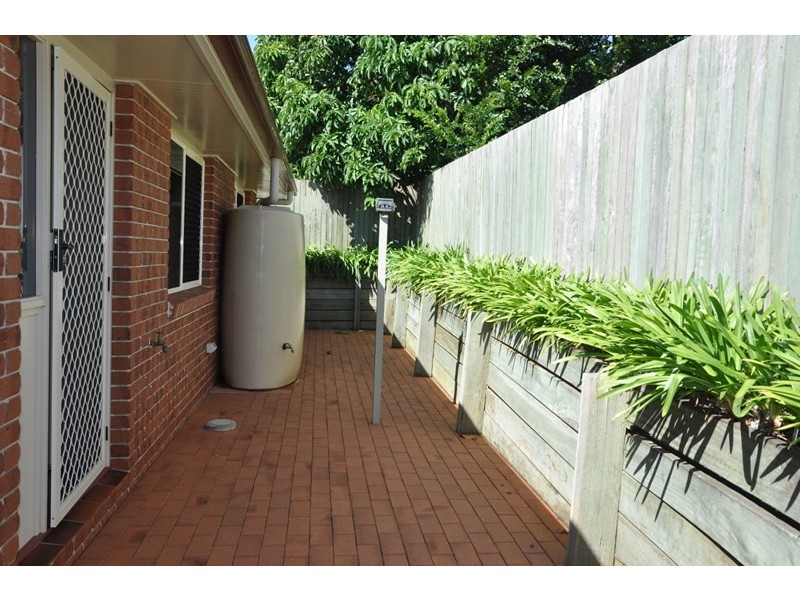 4/6 Victory Street, Newtown QLD 4350