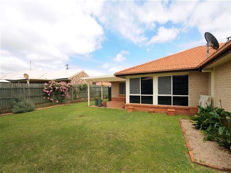 8 Goodman Court, Middle Ridge QLD 4350