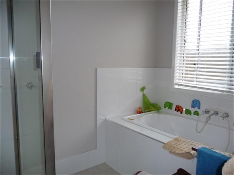 9 Koel Crescent, Highfields QLD 4352