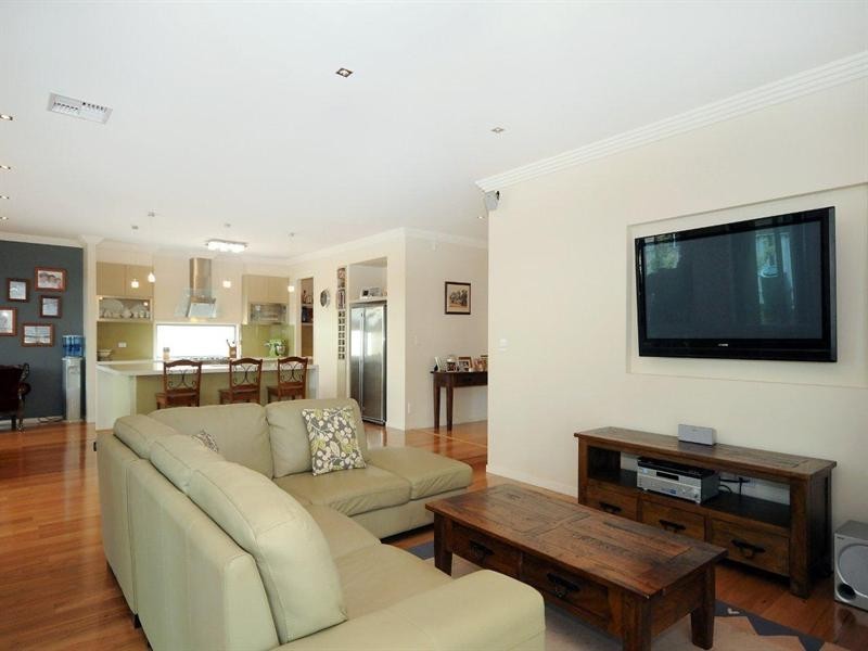 61 Wood Drive, Middle Ridge QLD 4350