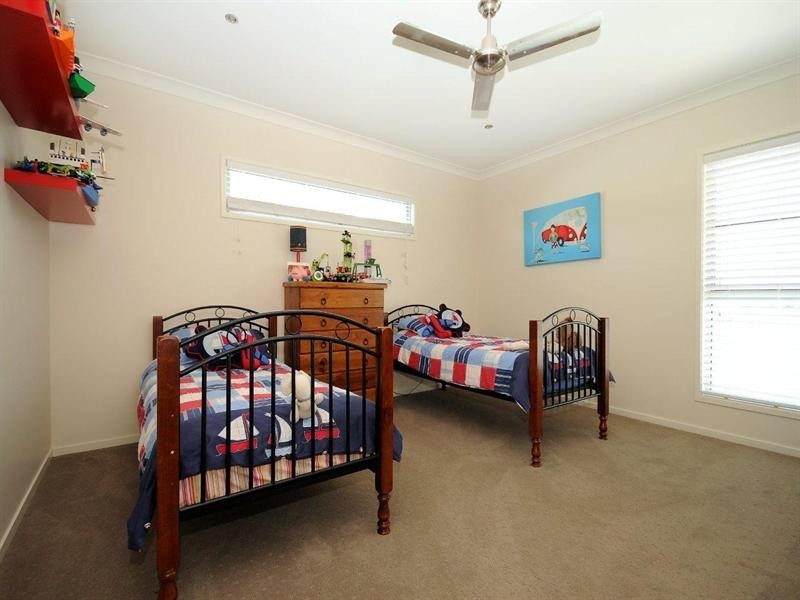 61 Wood Drive, Middle Ridge QLD 4350