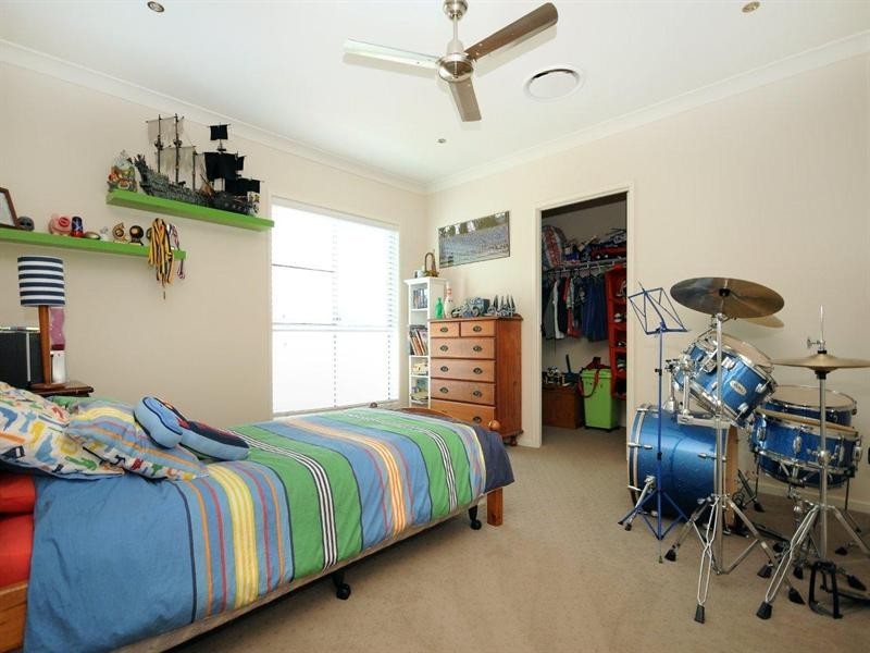 61 Wood Drive, Middle Ridge QLD 4350