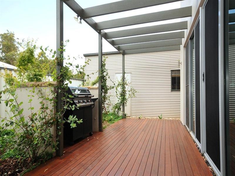 61 Wood Drive, Middle Ridge QLD 4350