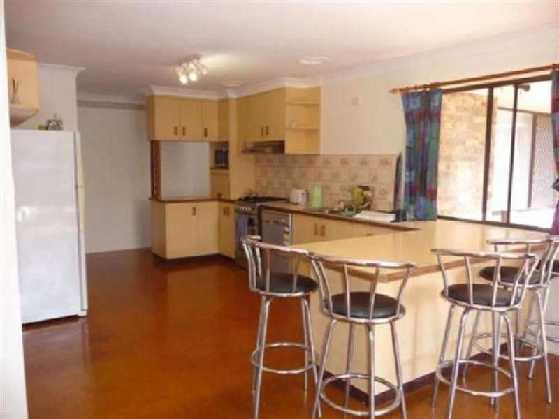 13 Talinga Street, Mount Lofty QLD 4350