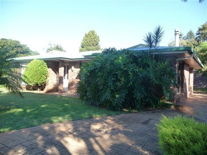 13 Talinga Street, Mount Lofty QLD 4350