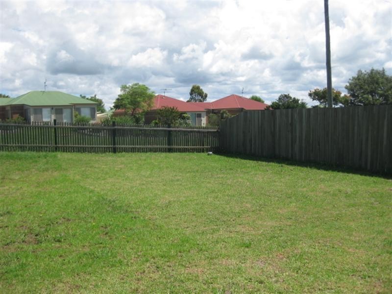 28 Smythe Drive, Highfields QLD 4352