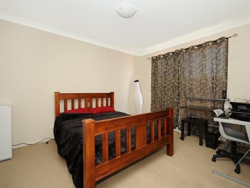 11 Tarlington Street, Middle Ridge QLD 4350