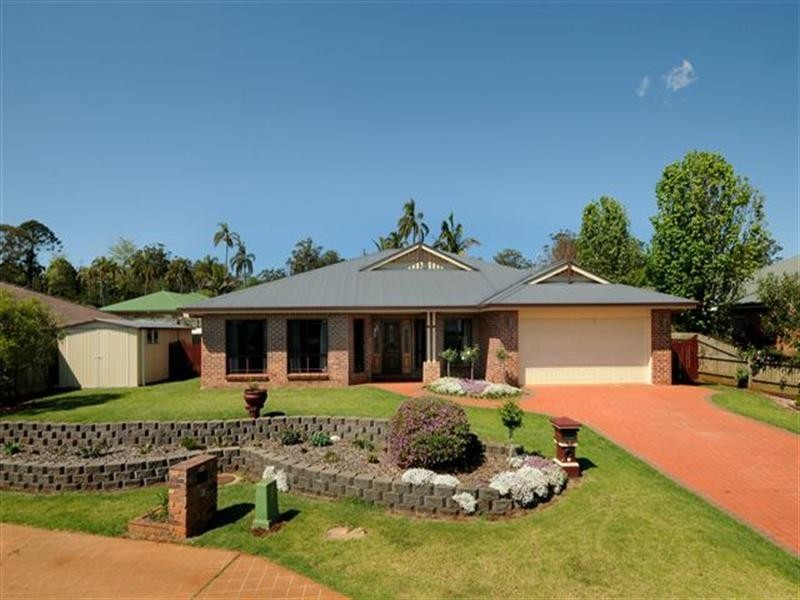 2 Howard Street, Middle Ridge QLD 4350